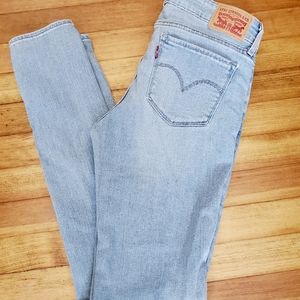 Women's Levi's